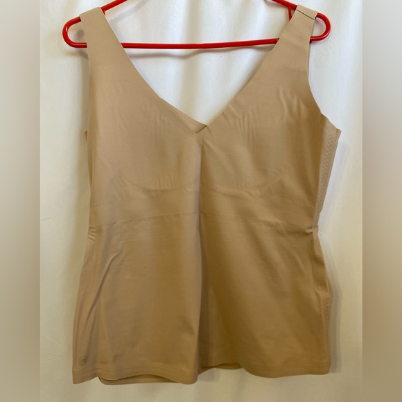 Honeylove Liftwear Tank - Picture 2 of 9